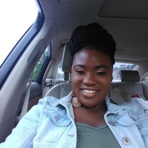 Meet your Posher, Crystal